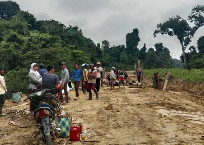 Warga Jadi Kekuatan Utama, Gotong Royong Percepat Sasaran TMMD ke-129 Kodim 1206/Putussibau