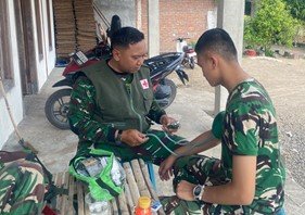 Di Balik Peluh Membangun Desa: Kala Tensimeter Bekerja di TMMD 129 Bojonegoro