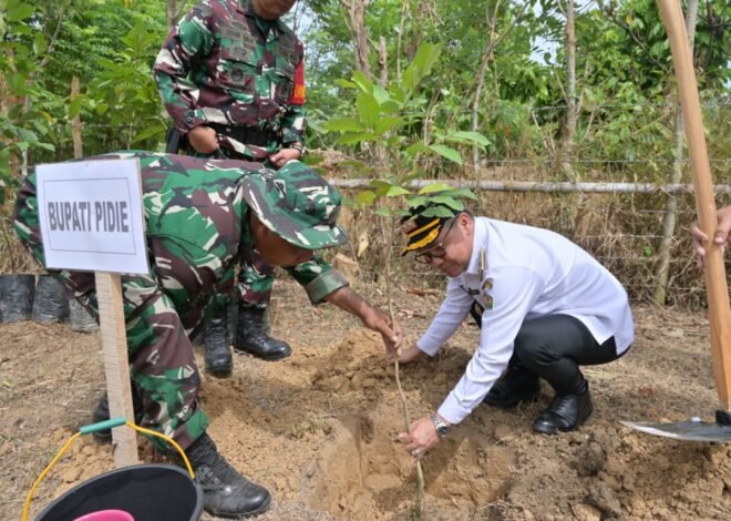 Tanam Pohon Produktif di Lokasi TMMD Ke-129, Wujud Kepedulian Lingkungan dan Ketahanan Pangan