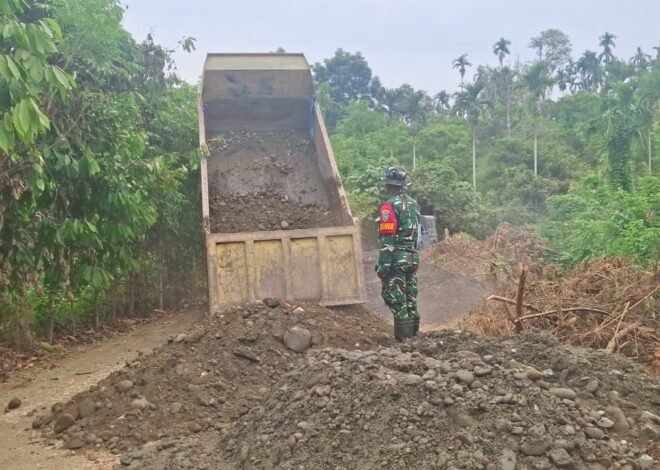 Pasokan Material Terus Digenjot, Satgas TMMD Ke-129 Kodim 0102/Pidie Pastikan Pengerasan Jalan Berjalan Tanpa Hambatan
