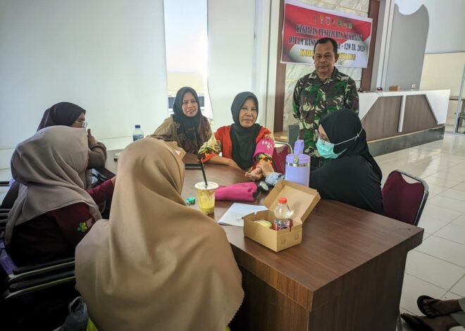 Sehat Bersama TMMD, Tim Kesehatan Satgas TMMD Ke-129 Kodim 1404/Pinrang Berikan Pemeriksaan Kesehatan Gratis Kepada Warga