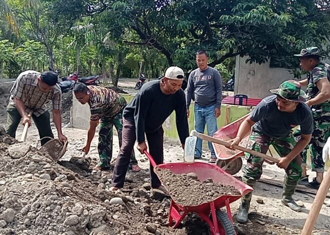 Kebersamaan Satgas TMMD dan Warga Percepat Tahapan Pembangunan Rumah Layak Huni