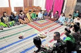 Ikuti Tahlilan: Satgas TMMD 129 Bojonegoro Merajut Doa Bersama