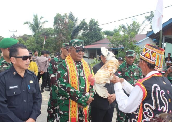 Sambutan Hangat Warnai Kedatangan Tim Wasev TMMD, Warga Ulak Pauk Tunjukkan Dukungan untuk Program TMMD 129