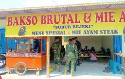 Infrastruktur Maju, Ekonomi Melaju: Menengok Efek Domino TMMD 129 Bojonegoro bagi UMKM Lokal