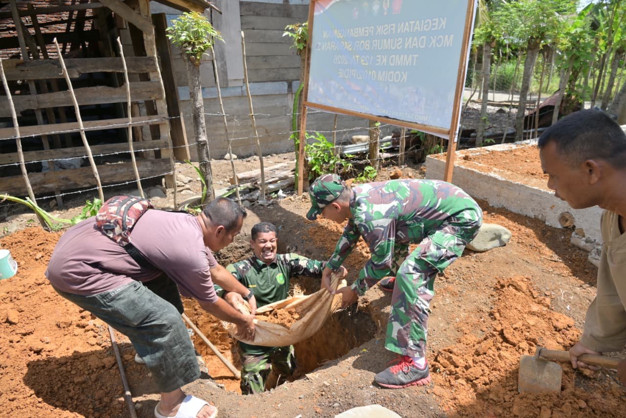 Satgas TMMD Ke-129 Kodim 0102/Pidie Kebut Pembangunan Septic Tank Demi Sanitasi Sehat Warga