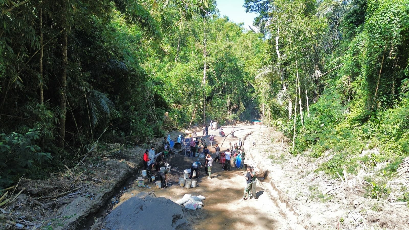 Satgas TMMD Ke-129 Kodim 1626/Bangli Utamakan Kualitas dalam Pengerjaan Rabat Beton