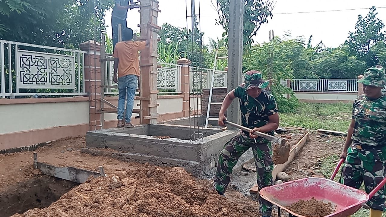 Bangun Sanitasi Layak di TPU Blang Cot, Satgas TMMD Ke-129 Kodim 0102/Pidie Wujudkan Kepedulian untuk Masyarakat