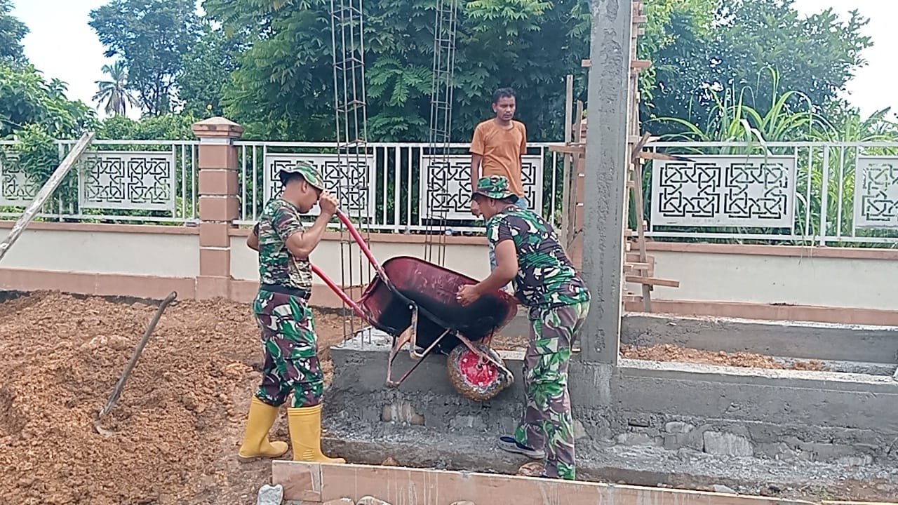 Pembangunan MCK di TPU Blang Cot TMMD Ke-129 Kodim 0102/Pidie Masuki Tahap Penimbunan Pondasi