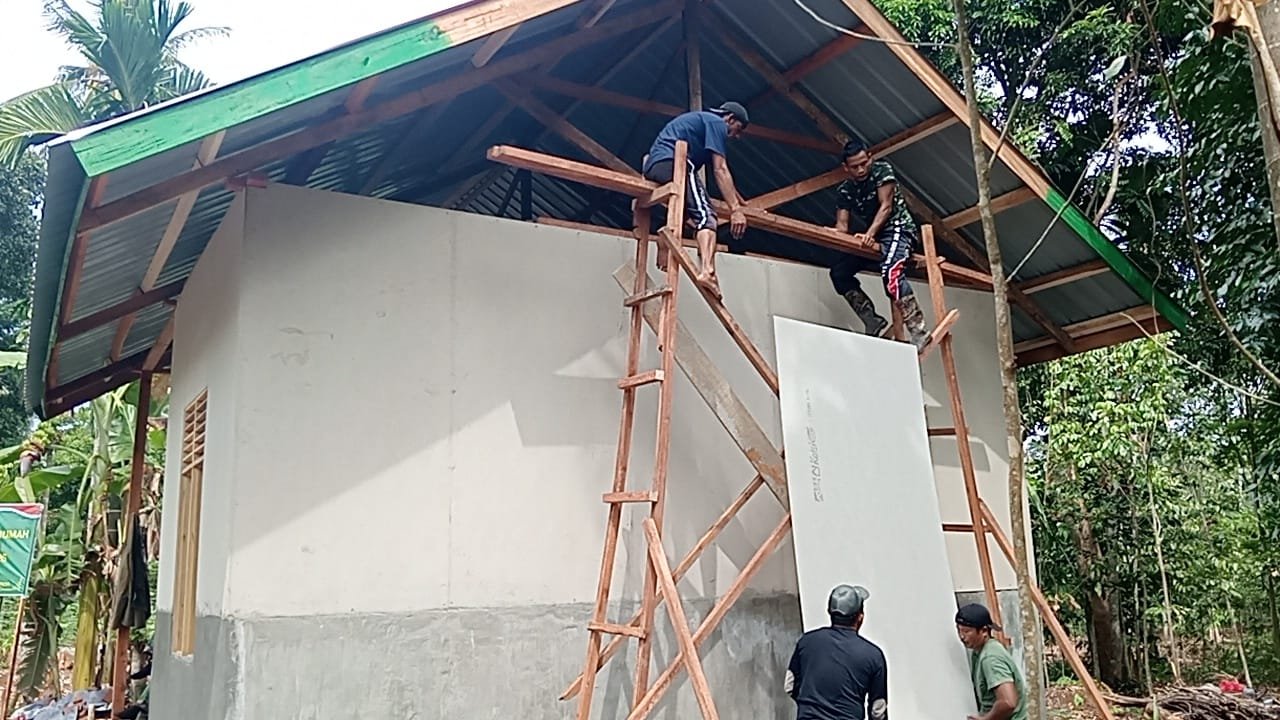 Sentuhan Pengabdian Satgas TMMD Kodim 0102/Pidie Hadirkan Hunian Nyaman bagi Warga Desa Lhok Panah