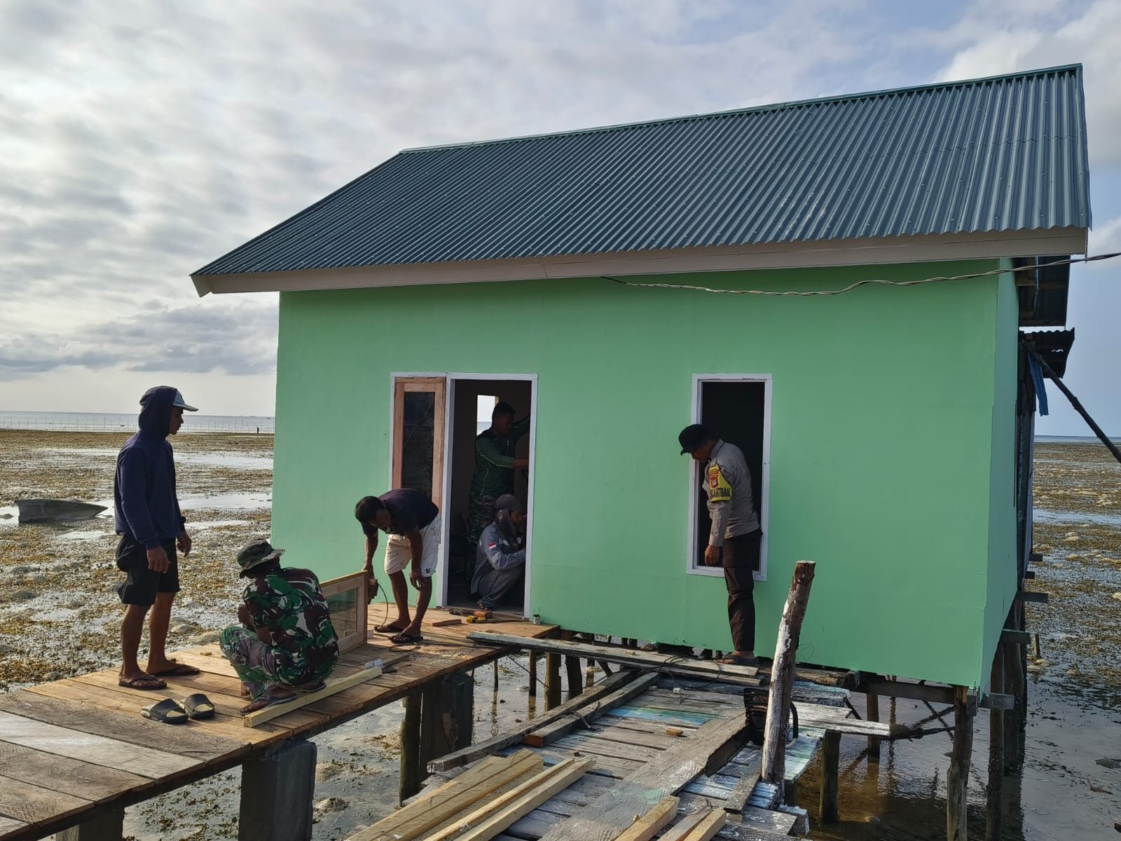 Renovasi RTLH Ibu Syamsiah Memasuki Tahap Finishing