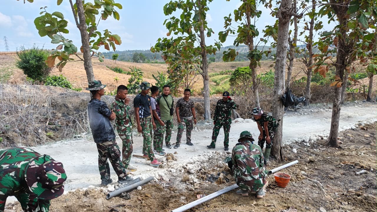 Pacu Moril dan Semangat Prajurit menjelang Purna Tugas, Danki Satgas TMMD 129 Berikan Motivasi Langsung di Lapangan