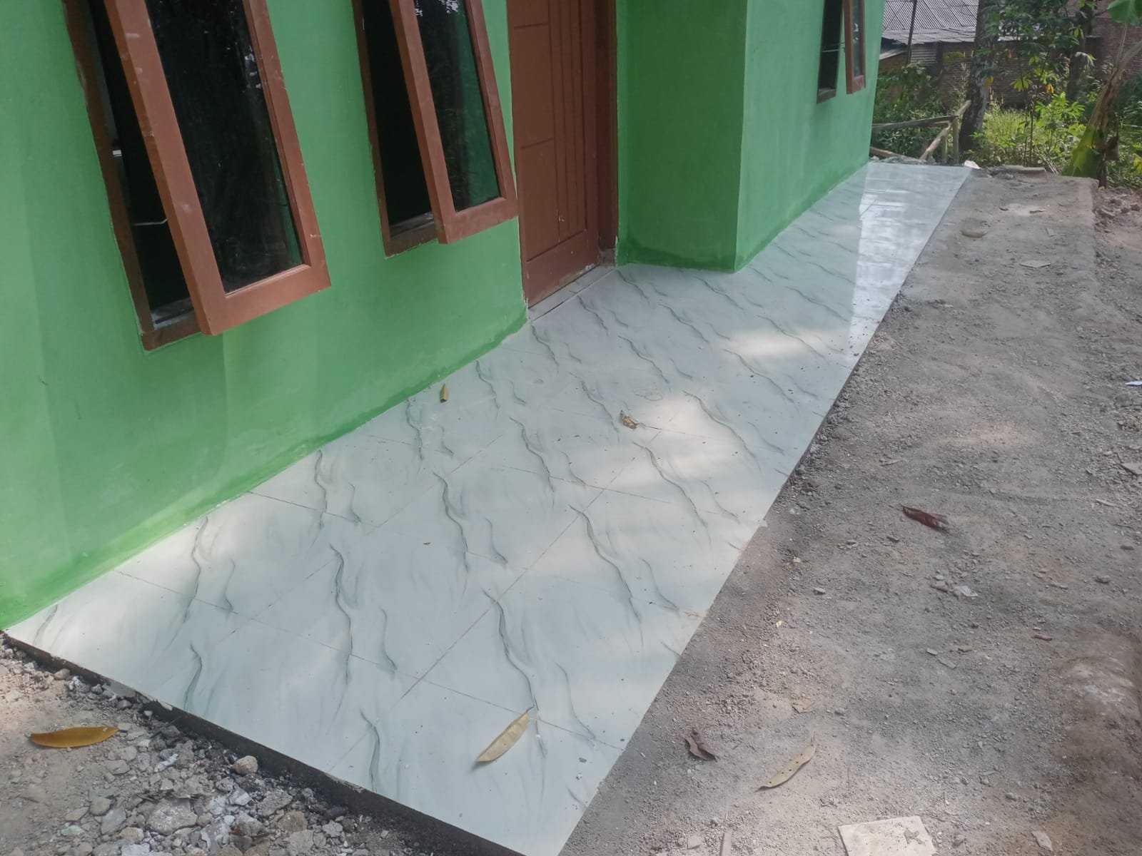 Menunggu Rumah Menjadi Sempurna, Satgas TMMD Ke-129 Fokus pada Detail Pekerjaan