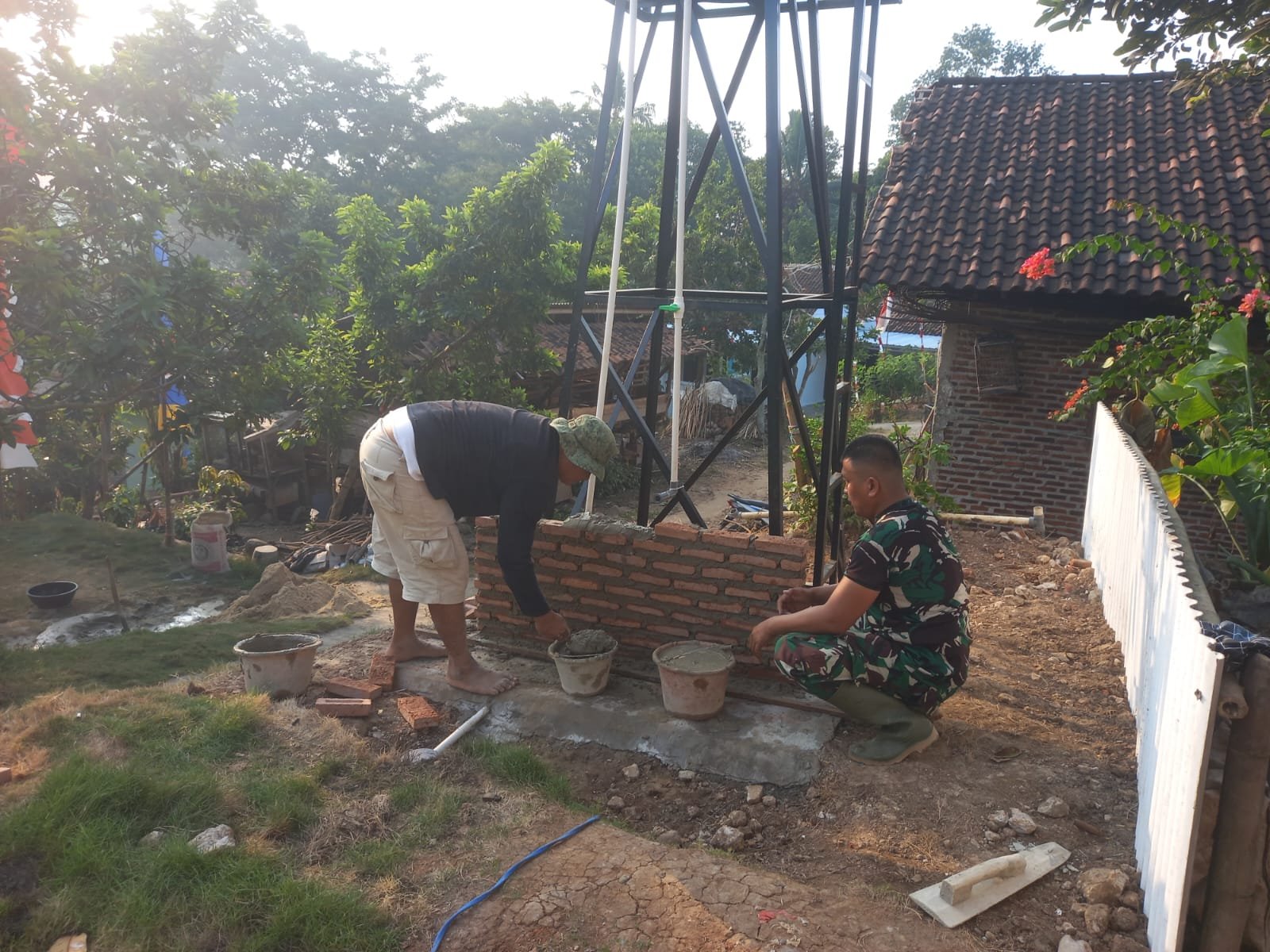 Air Bersih untuk Warga, Satgas TMMD Ke-129 Sempurnakan Sistem Distribusi Sumur Bor