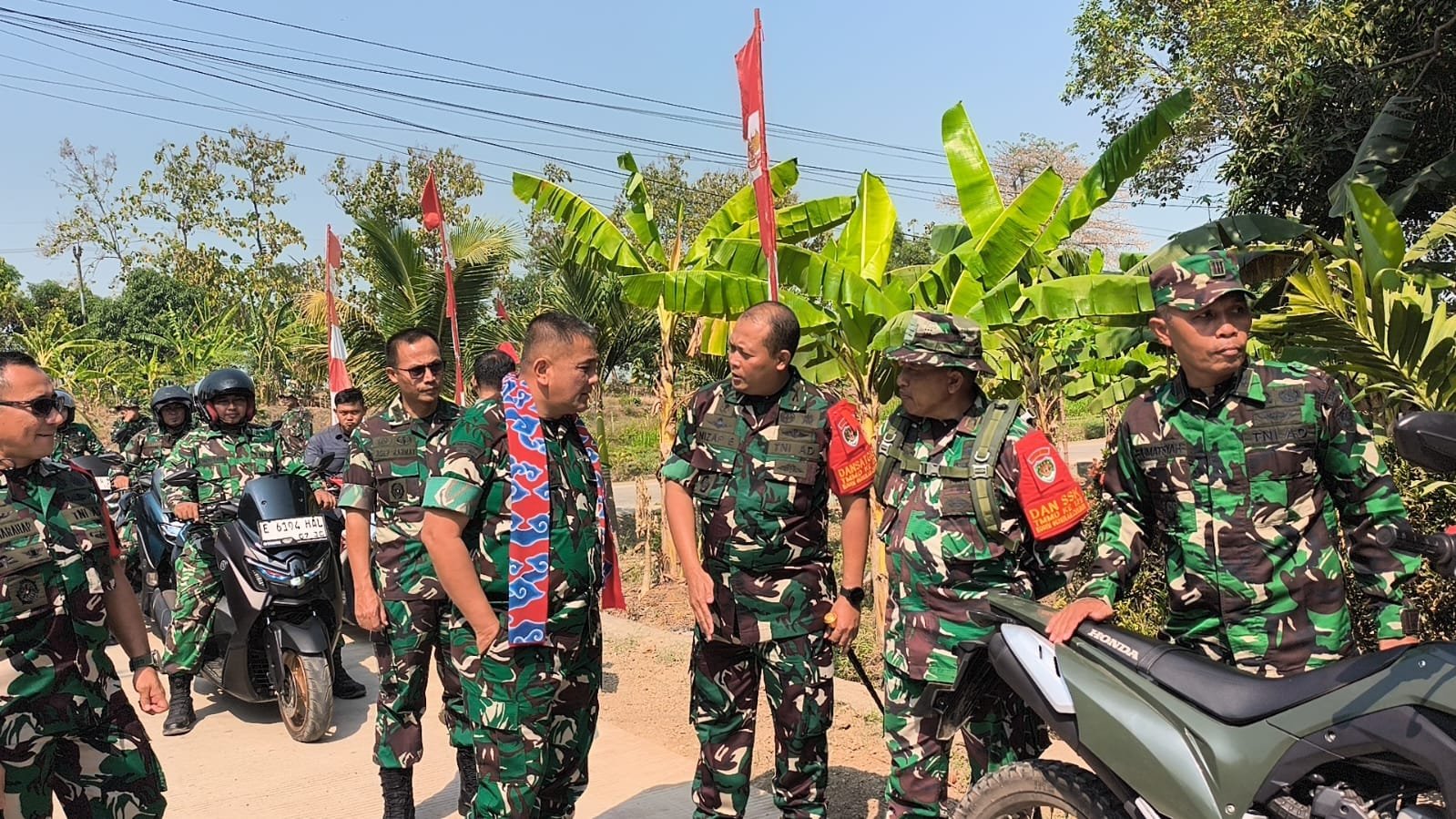Wasev TMMD Mabesad Brigjen TNI Yohanes Toar Pioh Tinjau Pelaksanaan TMMD ke-129 Kodim 0620/Kab. Cirebon