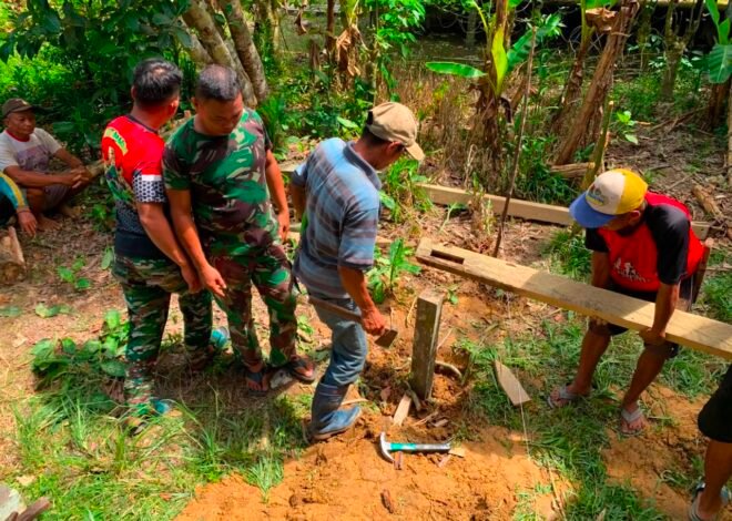 Tahapan Pembangunan MCK Pada Program TMMD Regtas Ke-129 Kodim 1206/Putussibau Memasuki Pemasangan Pondasi