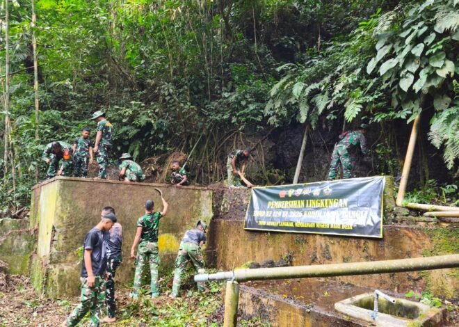 Gotong Royong Satgas TMMD dan Warga, Sumber Air Yeh Tipat Dibersihkan dari Semak Liar