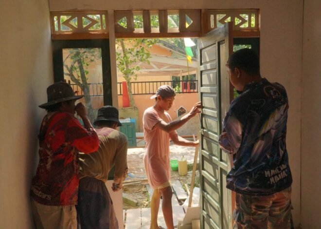 Bahu Membahu di Lokasi RTLH, Satgas TMMD dan Warga Perkuat Kemanunggalan