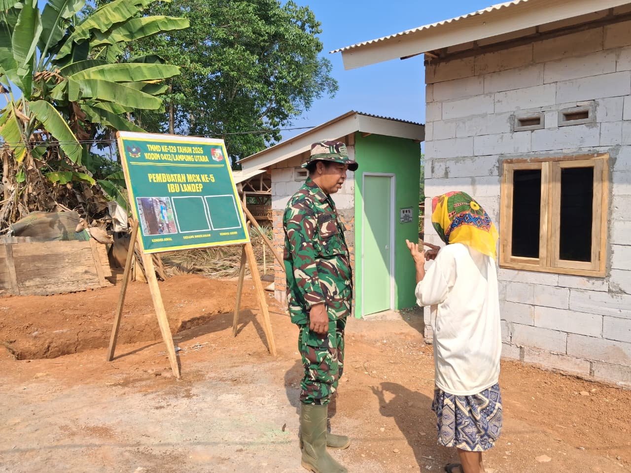 Satgas TMMD 129 Kodim 0412/LU Tinjau Hasil Pembangunan MCK di Sungkai Utara.