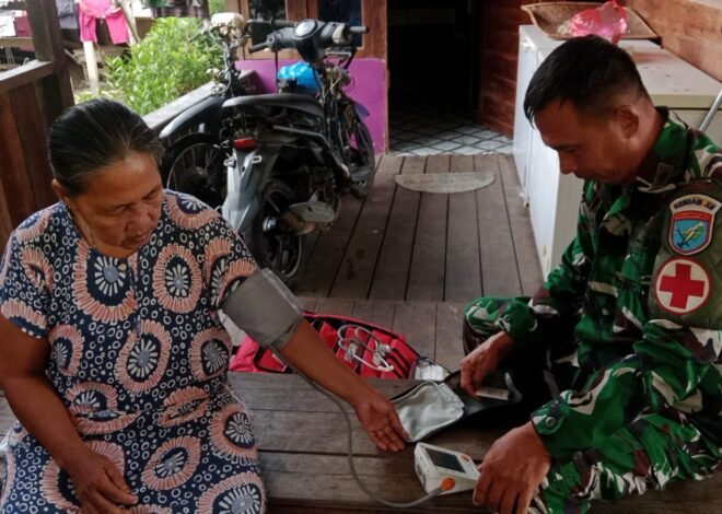 Peduli Kesehatan Warga, Satgas TMMD Gelar Layanan Pengobatan Gratis di Pelosok Desa.