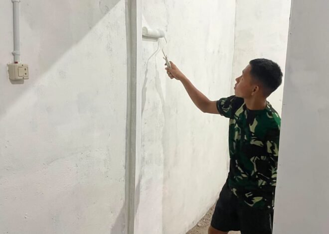 Satgas TMMD Kodim 0413/Bangka Plester Kamar Mandi RTLH, Wujudkan Hunian Sehat bagi Warga