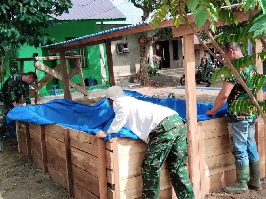 TMMD Ke-129 Kodim 0102/Pidie Bangun Kolam Lele dan Kandang Ayam, Dorong Kemandirian Pangan Warga