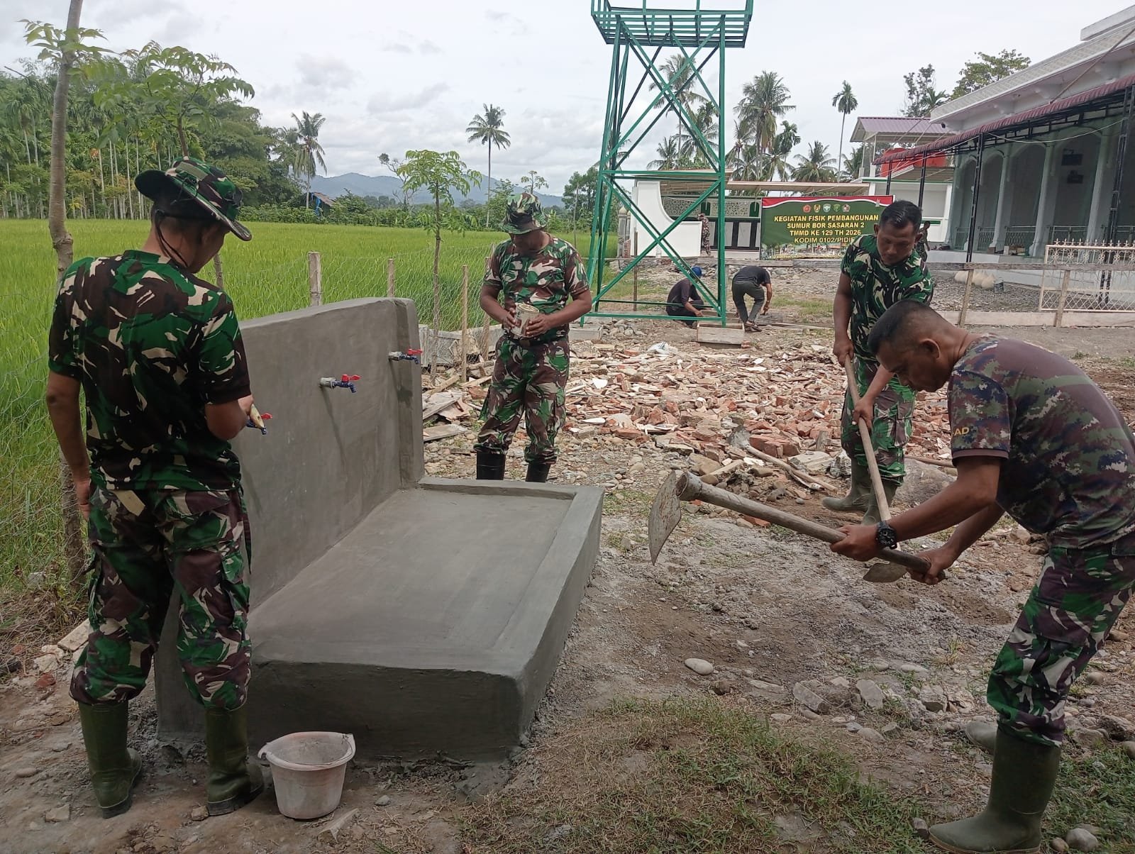 TMMD ke-129 Kodim 0102/Pidie Rampungkan Tempat Wuduk, Lengkapi Fasilitas Sumur Bor dan MCK di Lhok Panah
