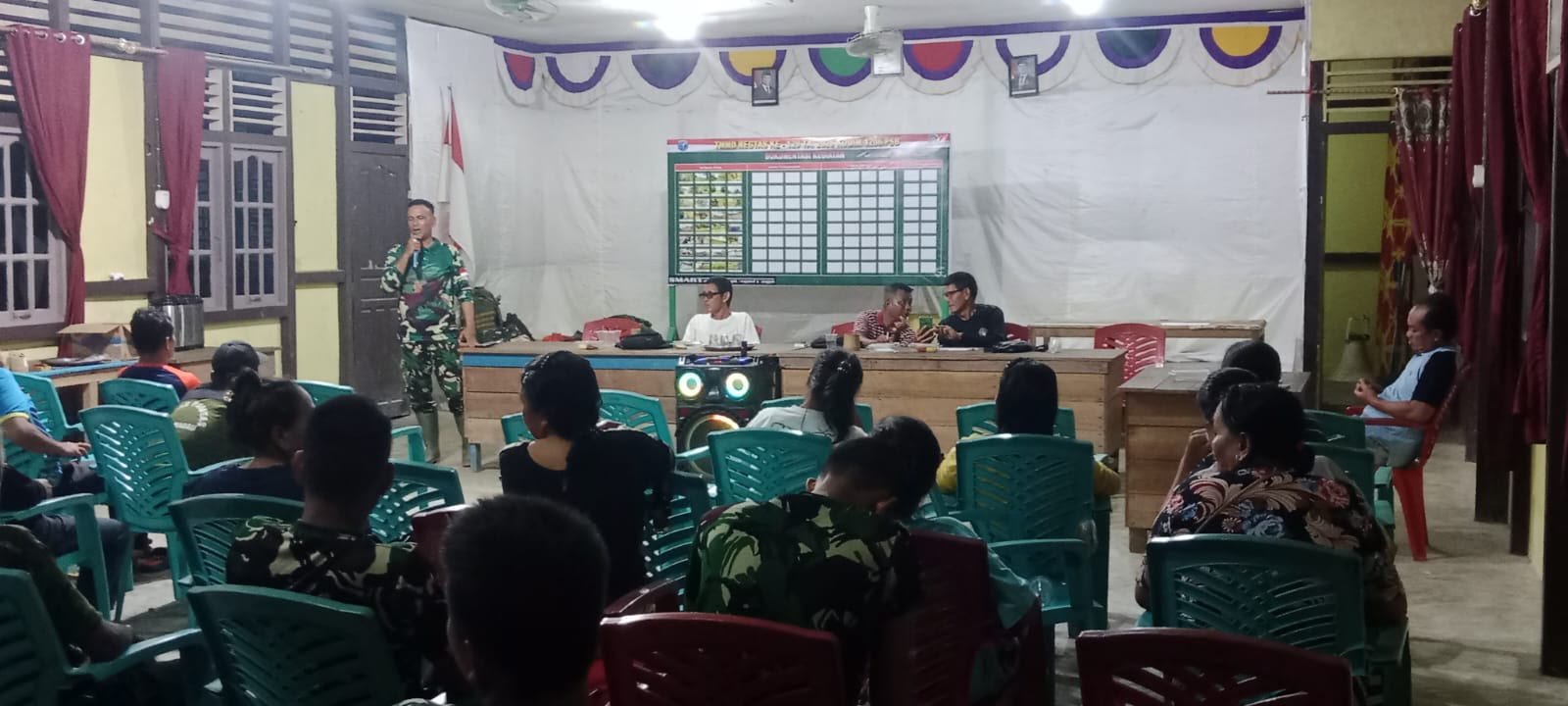 Pj. Danramil Embaloh Hilir Sosialisasikan Program TMMD ke 129 Kodim 1206/Putussibau Kepada Masyarakat Ulak Pauk
