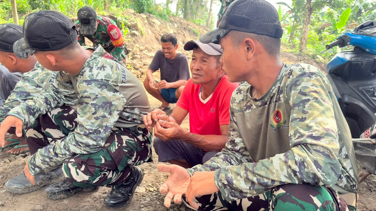 Jelang Penutupan TMMD 129, Kebersamaan TNI dan Rakyat Makin Erat di Perbatasan