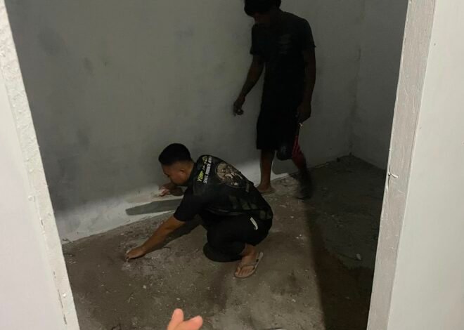 Menuju Lantai Berkeramik, Satgas TMMD Bangka Ratakan Tanah Dasar RTLH Pak Ardiansyah