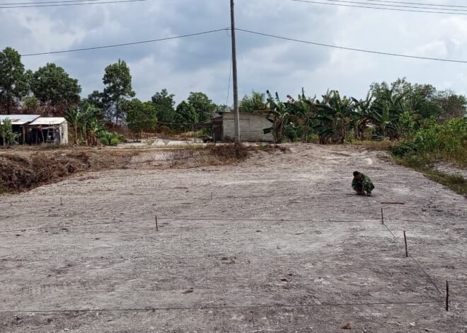 Tak Hanya Bangun Infrastruktur, TMMD Kodim 0413/Bangka Hadirkan Lapangan Voli untuk Warga