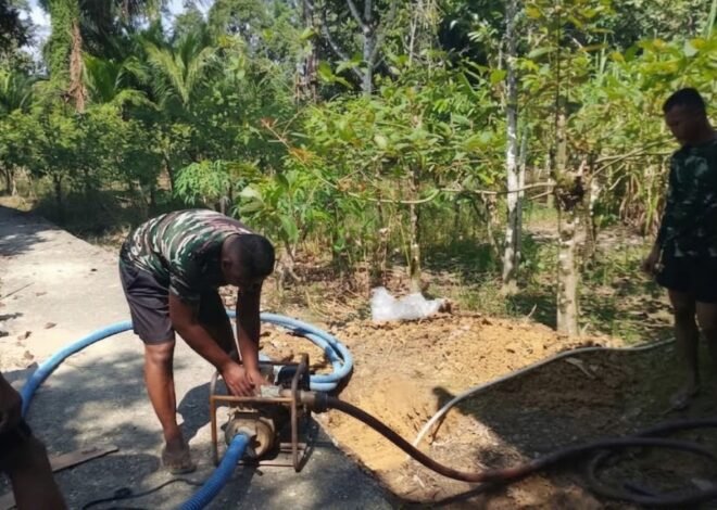 PERJUANGAN TAK KENAL LELAH, AKHIRNYA SUMUR BOR DI GEDUNG SERBAGUNA DESA ULAK PAUK KELUARKAN AIR
