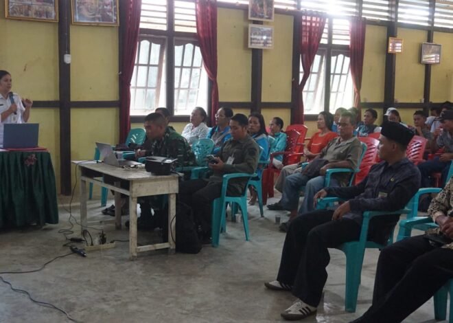 Melalui TMMD Ke-129, Kodim 1206/Putussibau Edukasi Warga Desa Ulak Pauk tentang Posyandu dan Posbindu PTM.