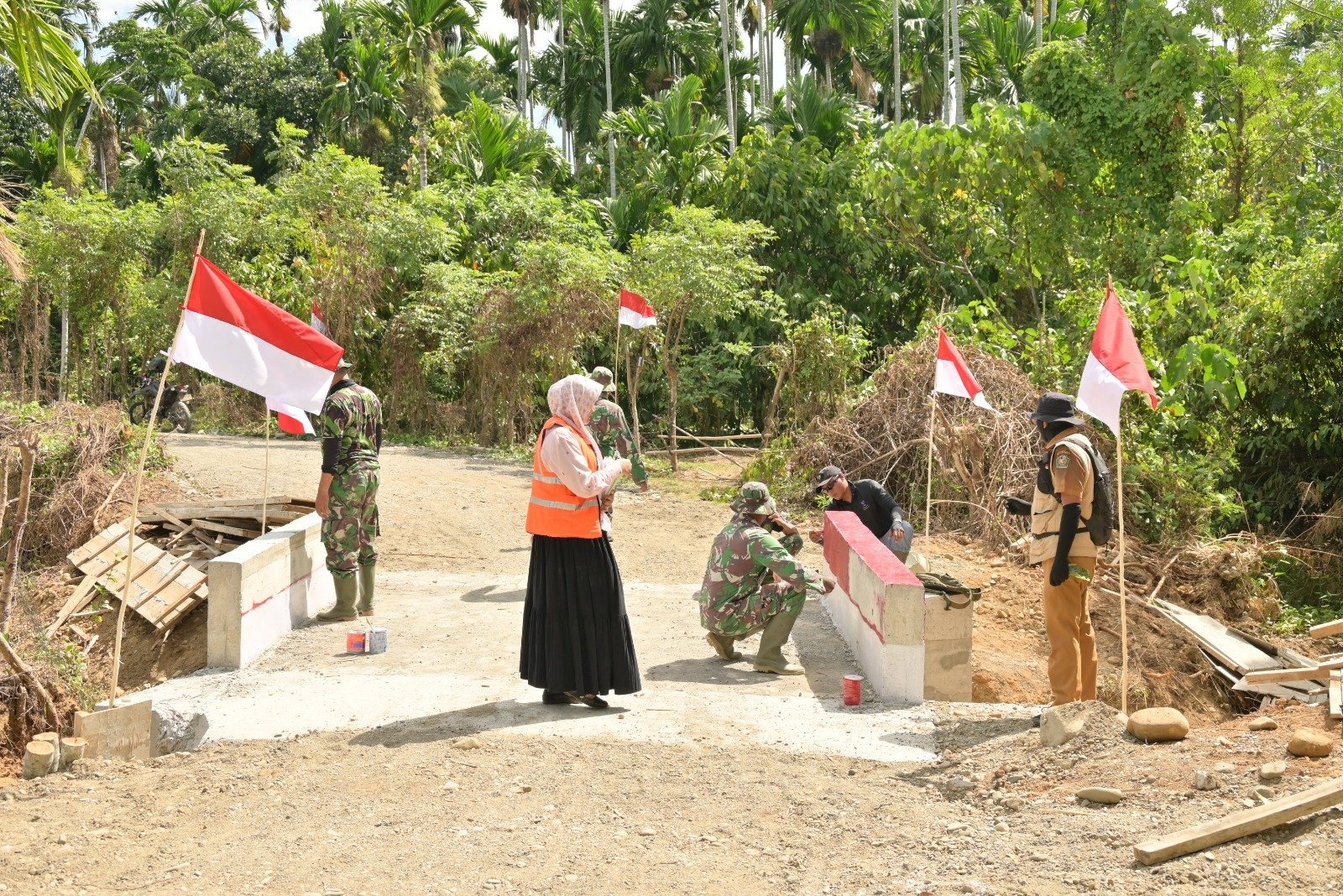 Dari Jembatan hingga Merah Putih, TMMD Hadirkan Semangat Membangun Negeri dari Desa