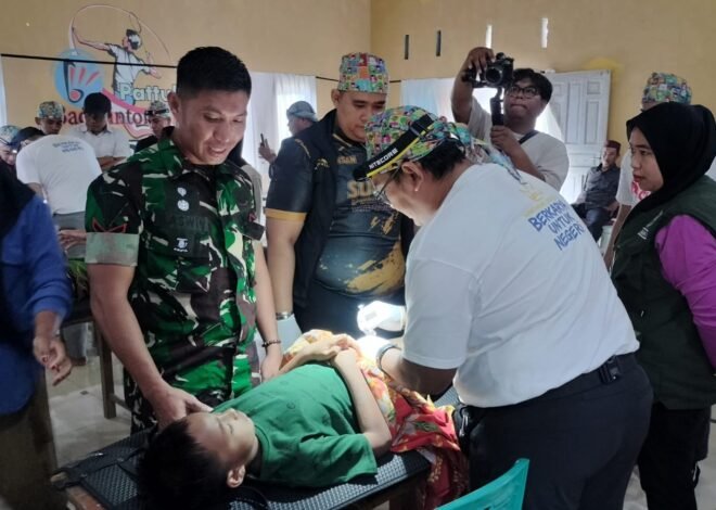 Peduli Kesehatan Warga, Satgas TMMD ke-129 Kodim 1407/Bone Gelar Sunat Massal