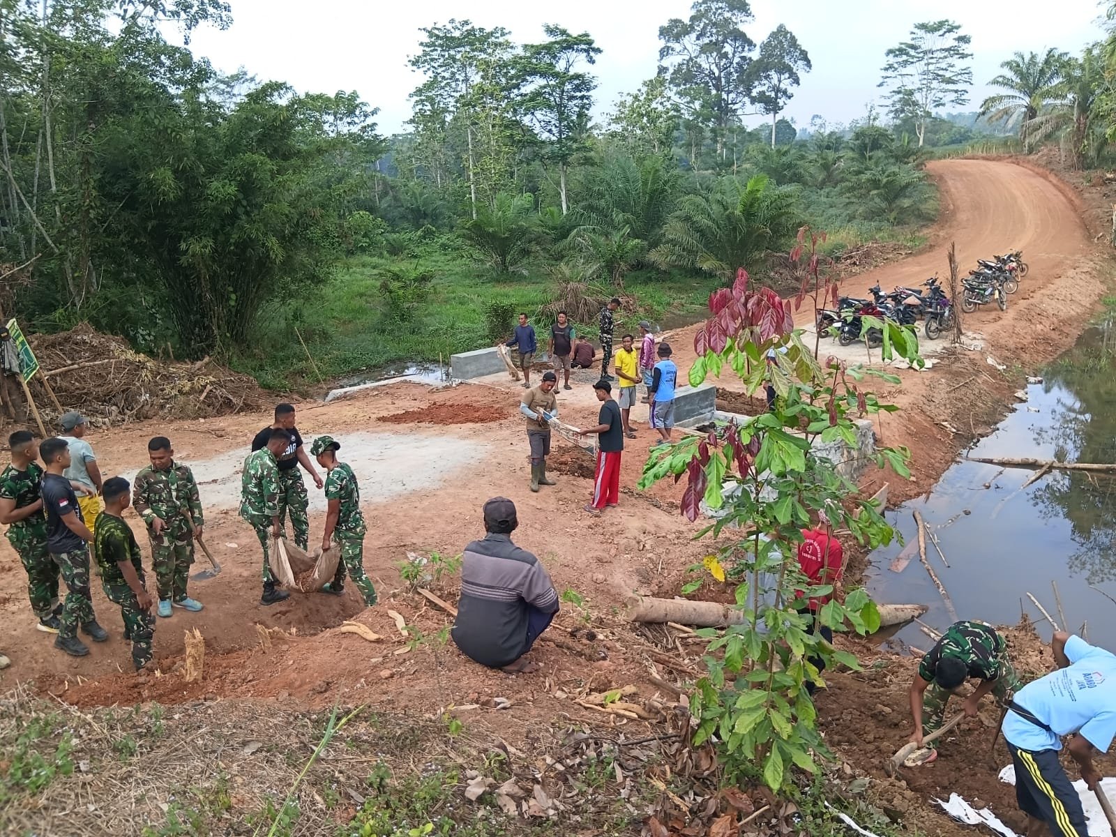 TNI dan Warga Bersatu dalam Keberhasilan TMMD Ke-129