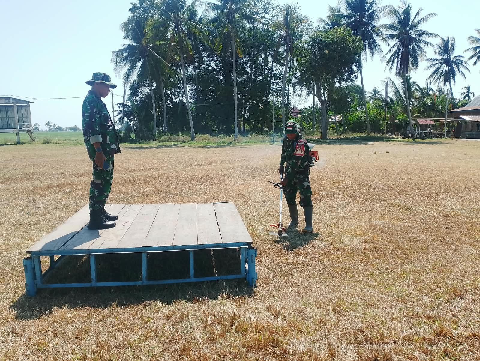 Jelang Penutupan TMMD Ke-129, Satgas Kodim 1404/Pinrang Berbenah Siapkan Lapangan Upacara
