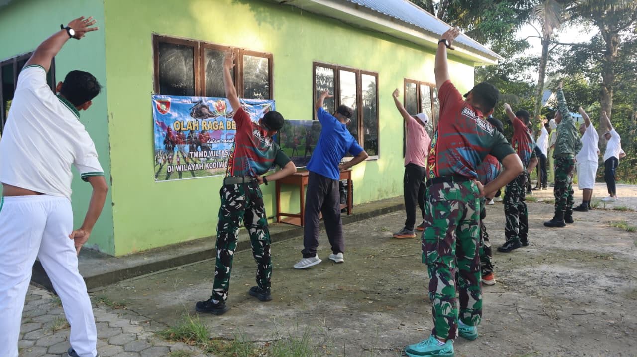 Olahraga Bersama Awali Aktivitas Satgas TMMD Ke-129, Jaga Kebugaran Demi Maksimalkan Pengabdian