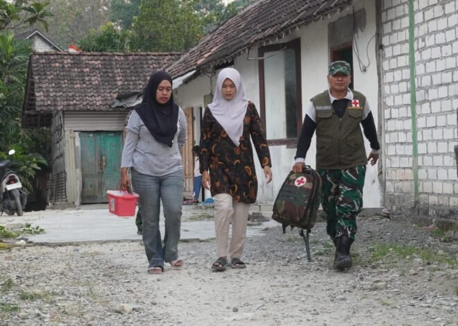 Sinergi Layanan Kesehatan Perdesaan, Langkah Bersama Tim Kesehatan Satgas TMMD 129 dan Bidan Desa Ibu Five Sehatkan Warga Desa Tlemang
