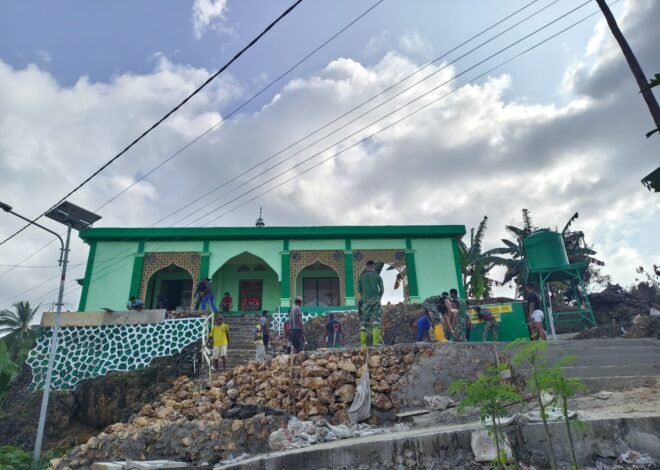 Satgas TMMD Bantu Pengecoran Lantai Masjid di Luar Sasaran TMMD