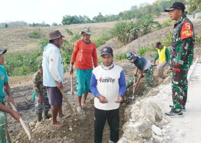 Alirkan Kehidupan bagi Warga, Satgas TMMD 129 dan Masyarakat Rampungkan Penanaman Pipa Saluran Tandon Air Bersih Dusun Bakon