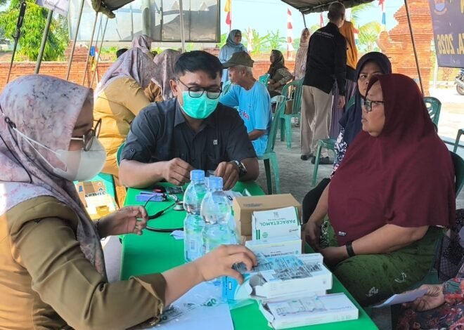 TMMD ke-129 Hadirkan Layanan Kesehatan Gratis, Warga Desa Luwung Kencana Antusias Periksa Kesehatan