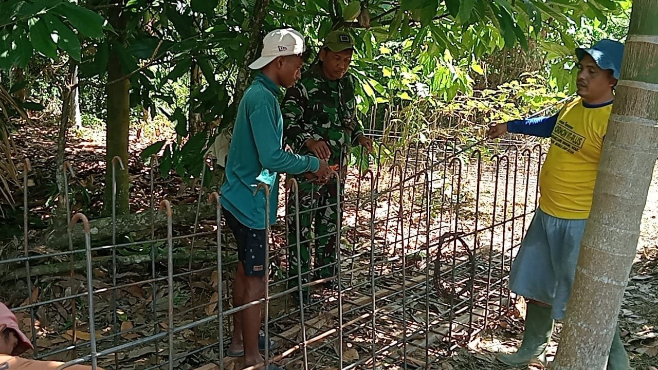 Satgas TMMD 129 Rangkai Besi Konstruksi Box Culvert, Perkuat Akses Jalan Pertanian Warga