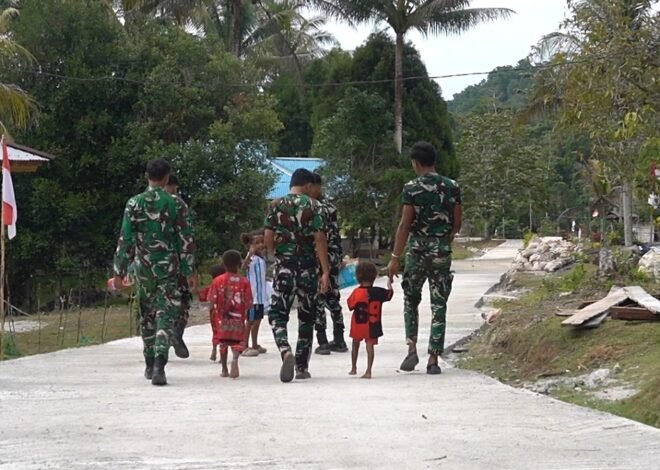 Anak-Anak Senang dengan Jalan Cor TMMD Ke-129 di Kampung Sesor