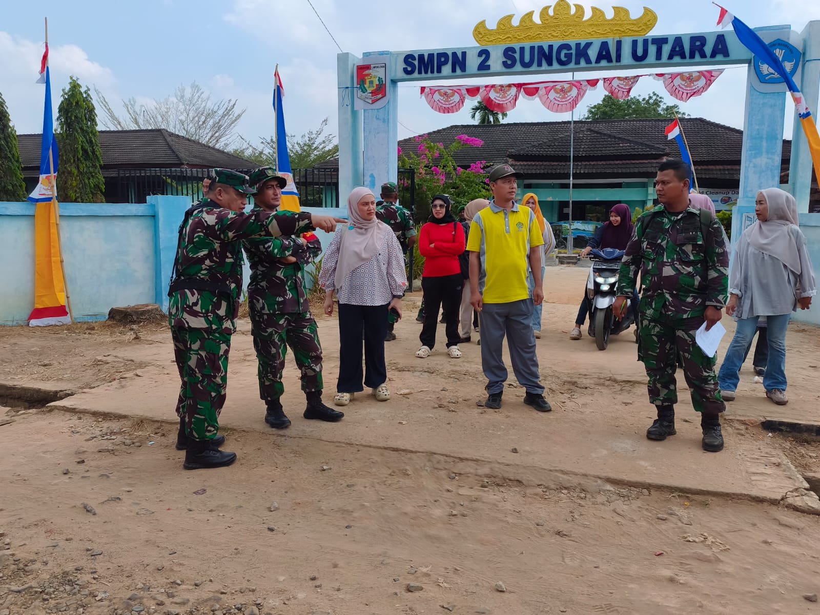 Jelang Penutupan TMMD ke-129, Dansatgas Pimpin Gladi Penyambutan Pangdam XXI/Radin Inten.