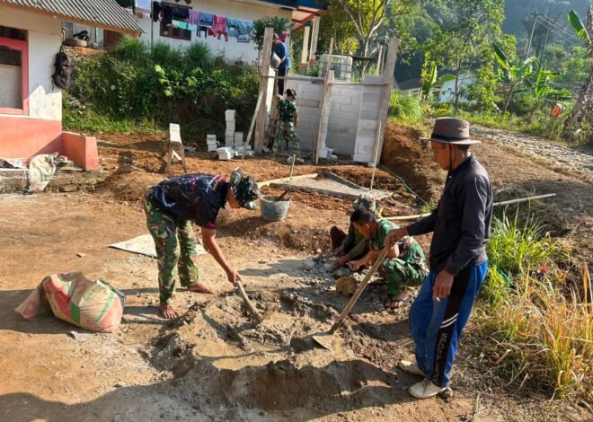 Pembangunan MCK Ke-3 TMMD Ke-129 Kodim 0608/Cianjur Terus Dikebut, Yon TP 938/Pancasona Jaga Kualitas Pengerjaan