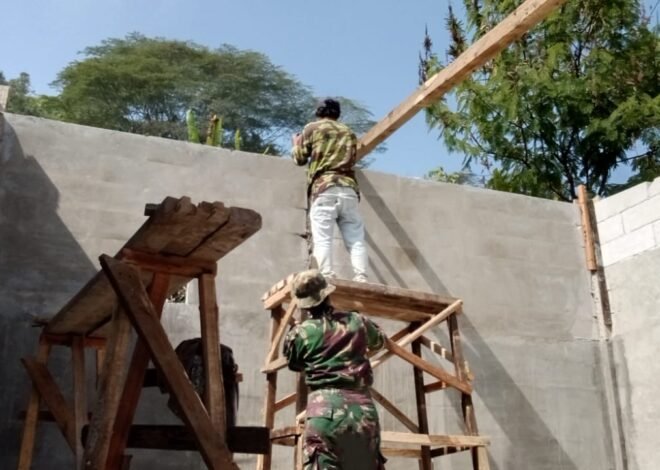 Bapak Burhanudin Haru Lihat Rumahnya Mulai Beratap, TMMD Ke-129 Kodim 0608/Cianjur Wujudkan Hunian Layak