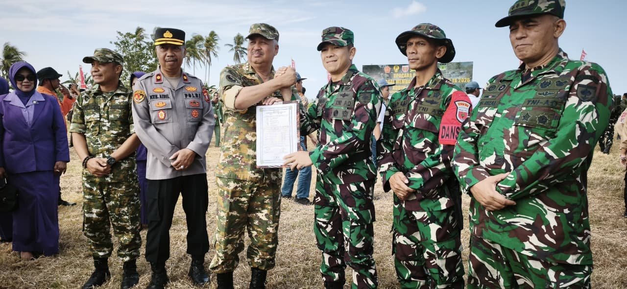 Satukan Langkah, Bangun Negeri dari Desa! Kasdam XIV/Hasanuddin Pimpin Penutupan TMMD Ke-129 Kodim 1404/Pinrang