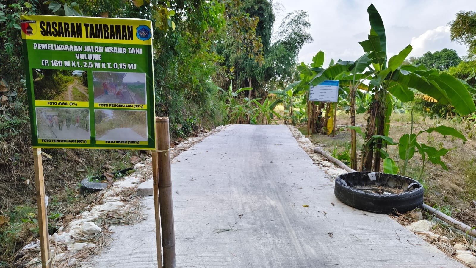 Dorong Pertumbuhan Ekonomi Desa, Satgas TMMD 129 Kodim 0812/Lamongan Bangun Jalan Usaha Tani Tlemang