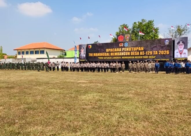 Tampilkan Soliditas Lintas Sektor, Pasukan Upacara Penutupan TMMD 129 Kodim 0812/Lamongan Penuhi Lapangan Pasarlegi